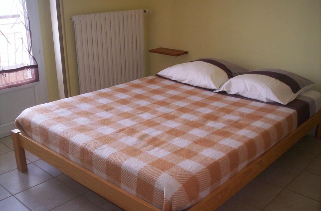 Le Vermondois Le Bacon Bilik gambar